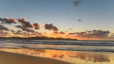 Umina Sahili, Central Coast, NSW, Avustralya 'da çekilen gün doğumu deniz manzarası