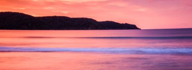 Ocean Beach 'te güne başlıyorum. Umina Sahili, NSW, Avustralya