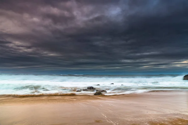 South Swell Swell Overcast Sunrise Seascape Killcare Beach Central Coast —  Fotos de Stock