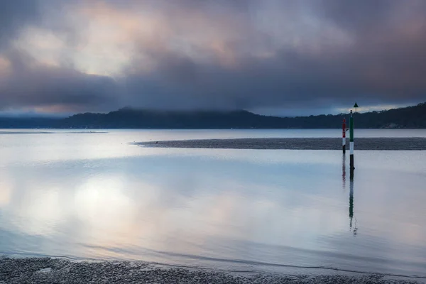 Começo Nebuloso Para Dia Com Nuvens Sobre Rio Ilhas Mooney — Fotografia de Stock