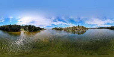 NSW, Avustralya 'nın merkez kıyısındaki Copacabana Gölü üzerinde 360 Derece Panoramik Manzara