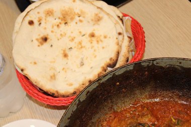 Ev yapımı ekmek, Asya mutfağının ünlü bir parçasıdır.