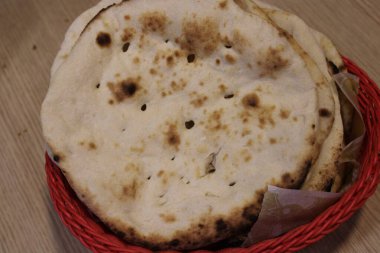 Ev yapımı ekmek, Asya mutfağının ünlü bir parçasıdır.