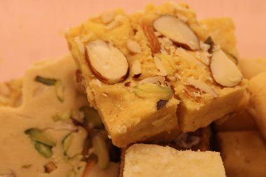 Pakistanlı tatlılar Hint tatlıları