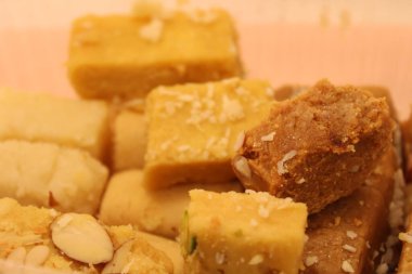 Pakistanlı tatlılar Hint tatlıları