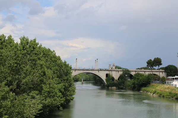 Folyami Tiber Híres Folyó Rómában Olaszország Szelektív Fókusz — Stock Fotó