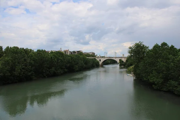 Río Tiber Famoso Río Roma Italia Enfoque Selectivo —  Fotos de Stock