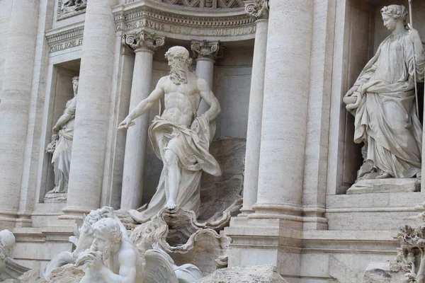 Trevi Fountain Roma Nın Ünlü Simgesidir — Stok fotoğraf