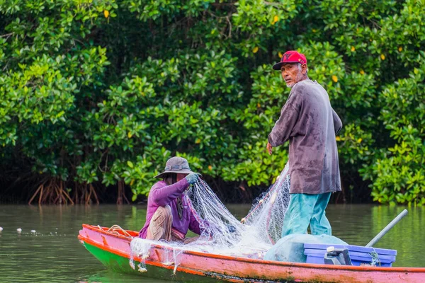 Nakornsrithammarat Thailand October 2017 Thai Fishermen Set Out Fishing Boat — Stock Photo, Image