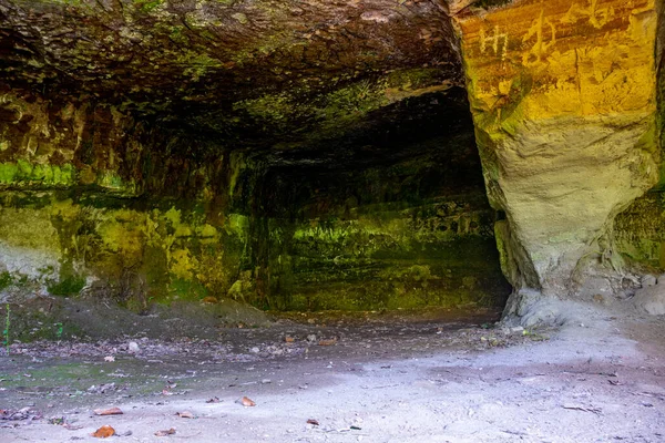 Sorano ve Onano, Tuscany, İtalya yakınlarındaki Vitozza antik kaya yerleşkesi.