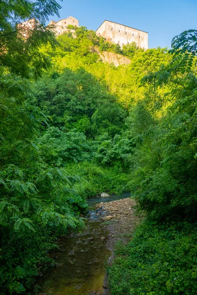 Natürliche Toskanische Landschaft Mit Einem Fluss Wald Frühen Morgen Juni — Stockfoto