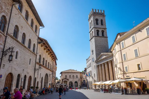 Hlavní Náměstí Piazza Del Comune Assisi Umbria Itálie Proti Modré — Stock fotografie