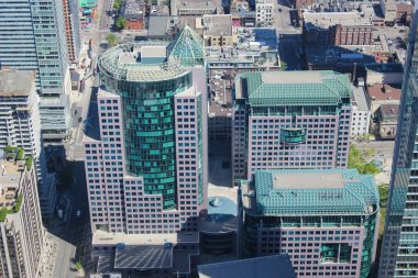 Toronto binalarının ve Ontario Gölü 'nün manzarası CN Kulesi, Toronto, Ontario, Kanada