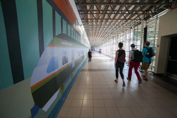 Espaços Dentro Edifícios Que Fazem Caminho Rota Pedonal Toronto Ontário — Fotografia de Stock