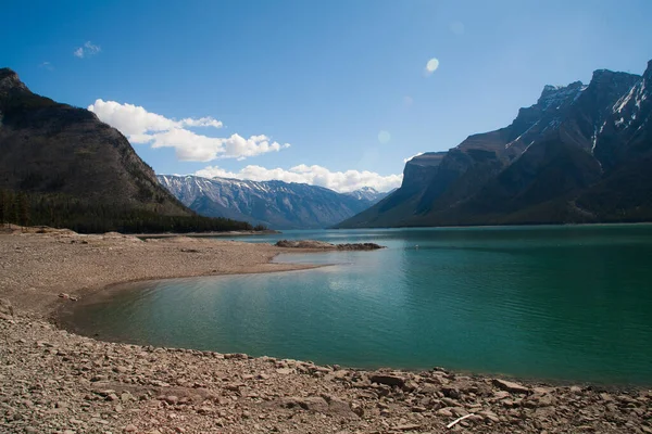 Paisagem Panorâmica Maravilhosa Minnewanka Lake Banff National Park Alberta Canadá — Fotografia de Stock