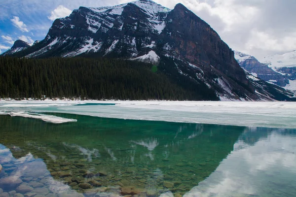 Υπέροχο Γραφικό Τοπίο Της Λίμνης Louise Banff National Park Αλμπέρτα — Φωτογραφία Αρχείου