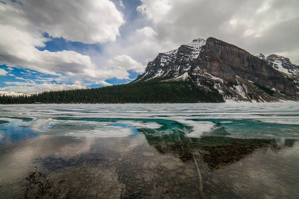 Υπέροχο Γραφικό Τοπίο Της Λίμνης Louise Banff National Park Αλμπέρτα — Φωτογραφία Αρχείου