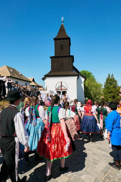 Local Girls Traditional Folk Dresses Easter Holy Mass Old Village — Stock Photo, Image