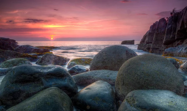 Puesta Sol Playa Palolem Goa Con Cantos Rodados Frente Usando — Foto de Stock