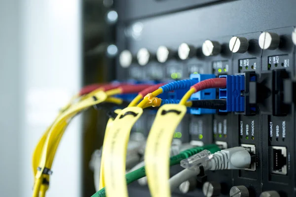 Fibra Óptica Conectada Panel Control Telecomunicaciones — Foto de Stock