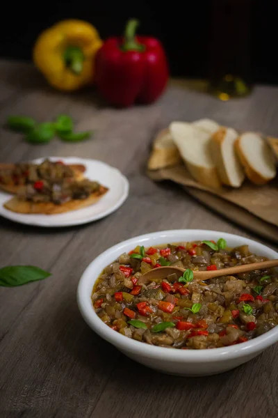 Patlıcan ve Bell Pepper Caponata.