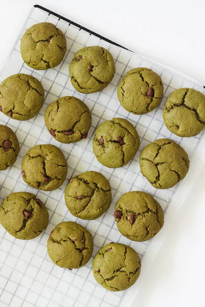Matcha ve Chocolate Chip Kurabiyeleri
