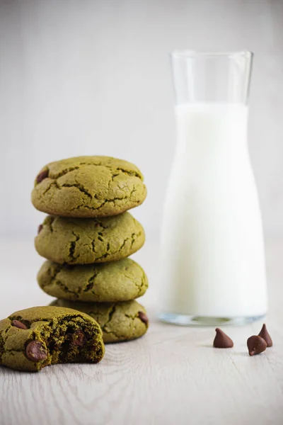 Matcha ve Chocolate Chip Kurabiyeleri