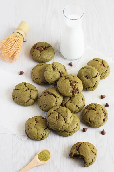 Matcha ve Chocolate Chip Kurabiyeleri