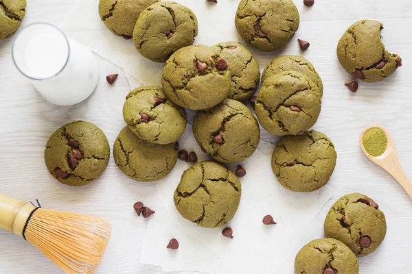Matcha ve Chocolate Chip Kurabiyeleri