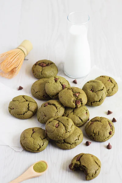 Matcha ve Chocolate Chip Kurabiyeleri