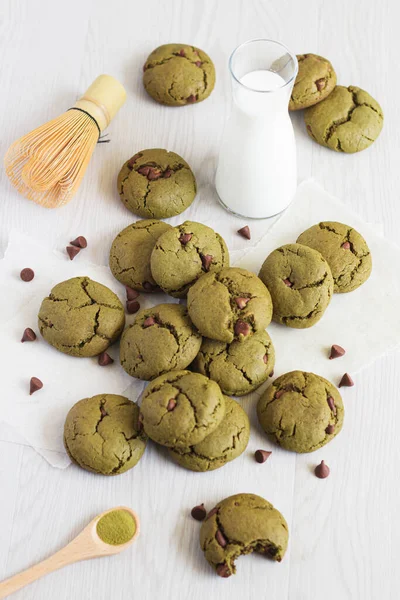Matcha ve Chocolate Chip Kurabiyeleri