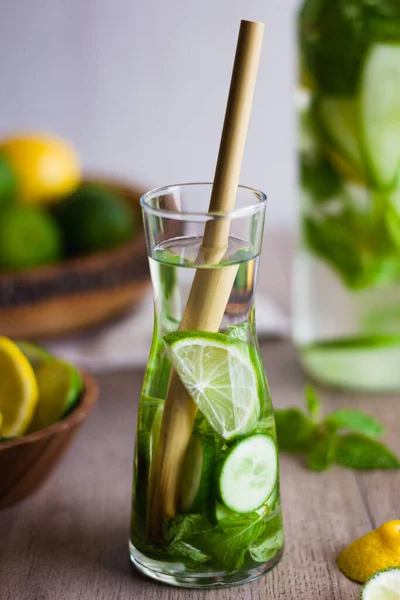 Limon, Limon, Salatalık ve Nane Detoksu