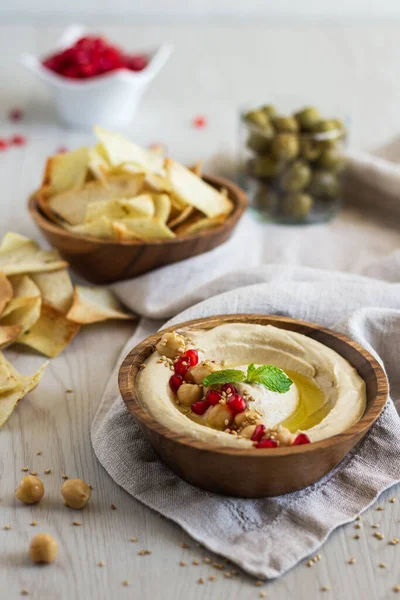 Nar tohumlu ev yapımı humus.