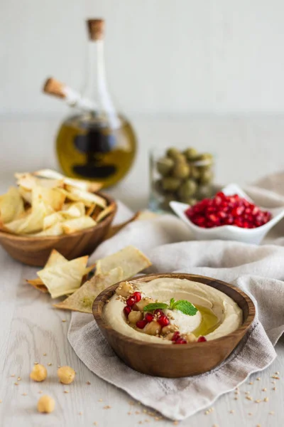 Nar tohumlu ev yapımı humus.