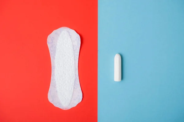 Menstruace Bílý Bavlněný Tampon Pilulkami — Stock fotografie