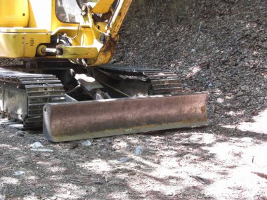 Sarı kar temizleme aracı ahşap dinlenme yaz oturur