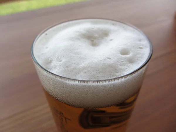 Glas Bier Auf Dem Tisch Bierschaum Nahaufnahme — Stockfoto
