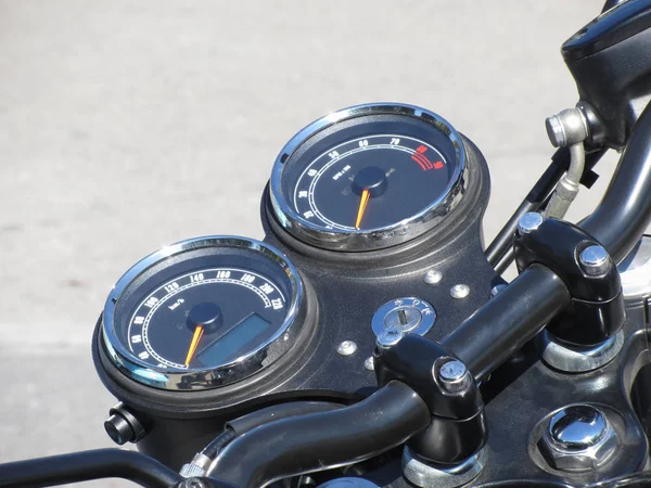 Motorcykel Dash display instrument med hastighetsmätare och varvräknare — Stockfoto