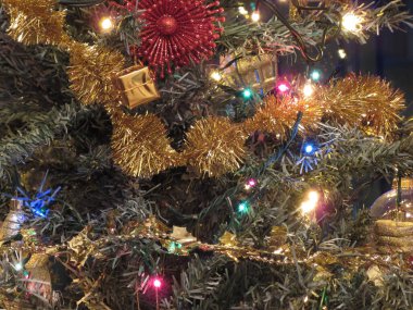 Noel ağacı ve Noel süslemeleri