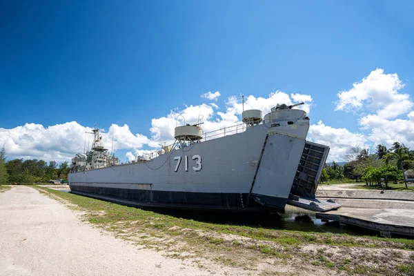 タイの軍艦パンガンロイヤル海軍船713 タイのパンガン島の記念碑 — ストック写真