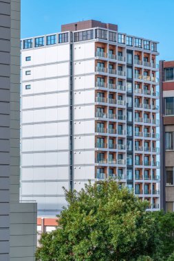 Auckland / Yeni Zelanda - 23 Ağustos 2019: Short Caddesi 'ndeki Connect apartmanının görüntüsü