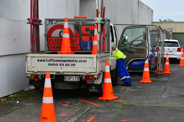 Auckland / Yeni Zelanda - 16 Haziran 2020: Pt Chevalier bölgesindeki yol çalışmaları