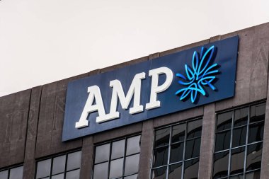 Auckland / Yeni Zelanda - 20 Ekim 2019: Auckland Downtown 'daki AMP inşaat tabelasının görüntüsü