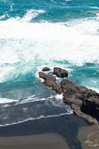 Vista Aérea Praia Karekare Com Formação Rochosa — Fotografia de Stock