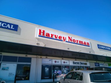 Auckland / Yeni Zelanda - 5 Kasım 2019: Botany Town Centre 'daki Harvey Norman elektronik mağazasının görüntüsü