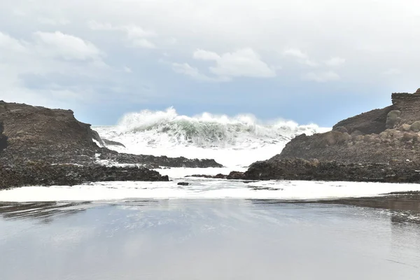 Vue Formation Rocheuse Côtière Plage Piha — Photo