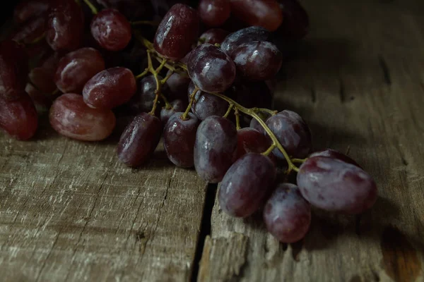 Low Key Photo Freshness Fruit Purple Grapes Closeup Wooden Background — Stock Photo, Image