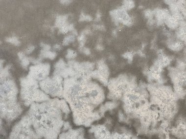 Çimento Duvarı Kapanışı Kırık Doku Gri Renk Ayrıntıları Arkaplan, Grunge Style Malzeme Çatalının Kirli ve Soyut, Çatı Kalıbı Dekoratif Duvar Kağıdı Tasarımı Modeli olduğunu gösteriyor. Islak Şablon Beton Kapanışı.