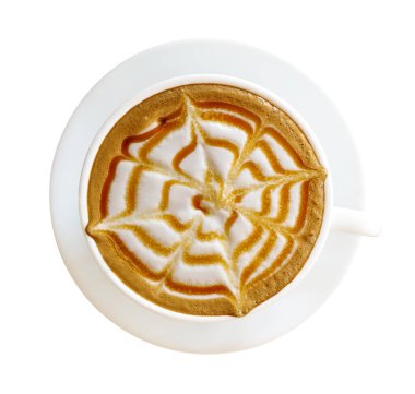 Beyaz arka planda izole edilmiş sıcak kahve, karamel macchiato kapuçino bardağı üst görünümü, kırpma yolu dahil.