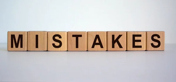 Concept Word Mistakes Cubes Beautiful White Background — Stock Photo, Image